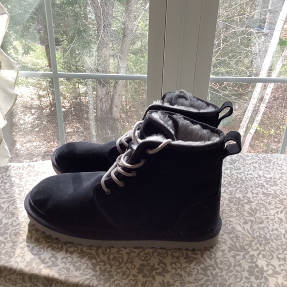 Mens ugg boots - Picture 2 of 6
